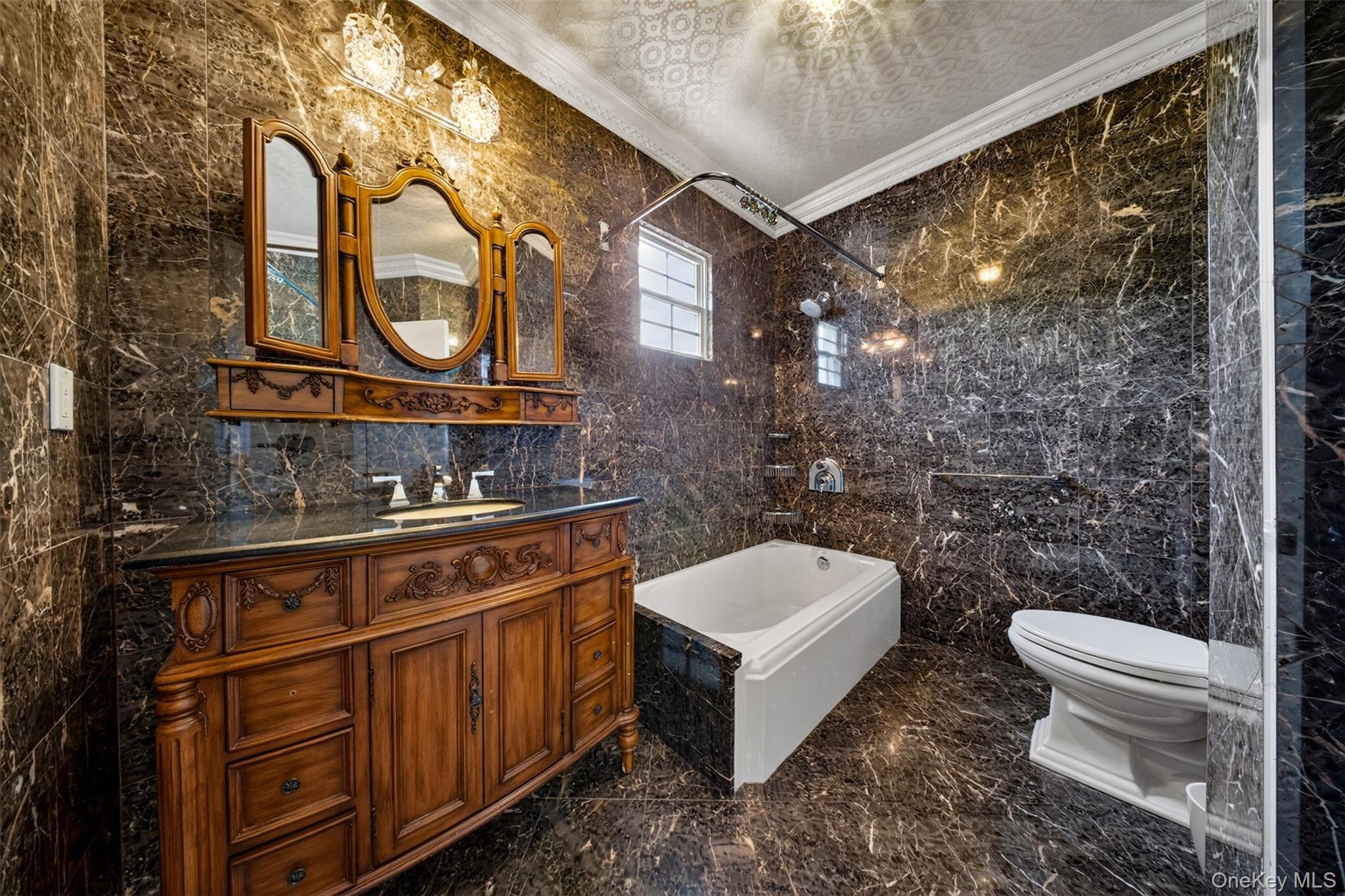 Single Family Murray Lane Queens, NY 11354, MLS-1010652-18
