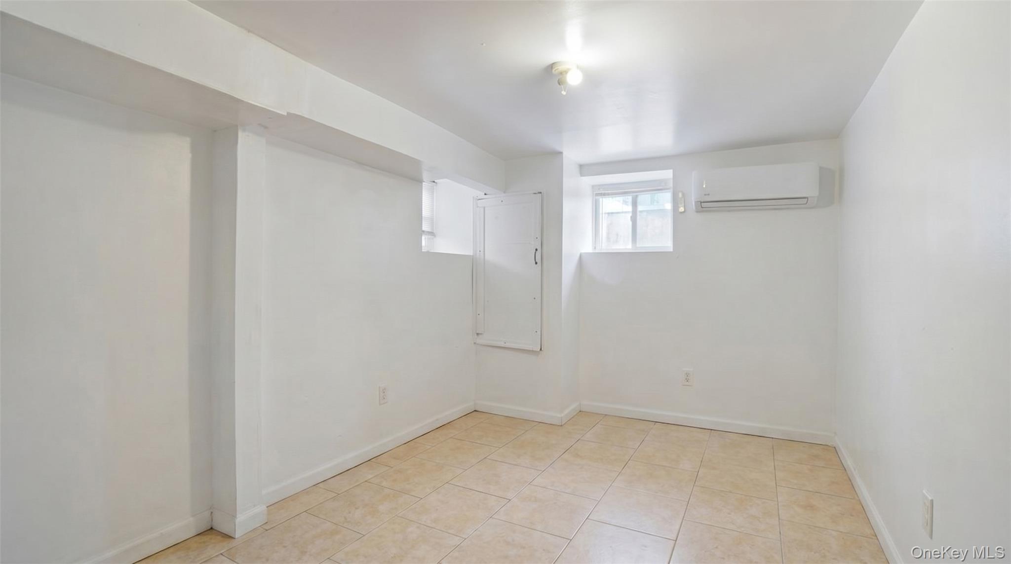 Single Family 225th Bronx, NY 10466, MLS-1010692-16