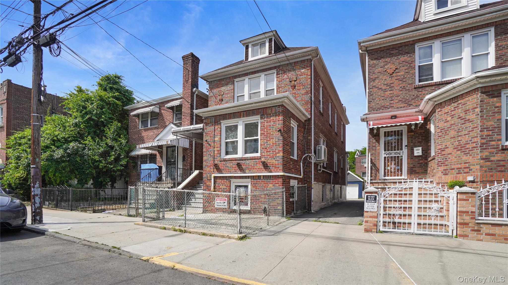 Single Family 225th Bronx, NY 10466, MLS-1010692-2