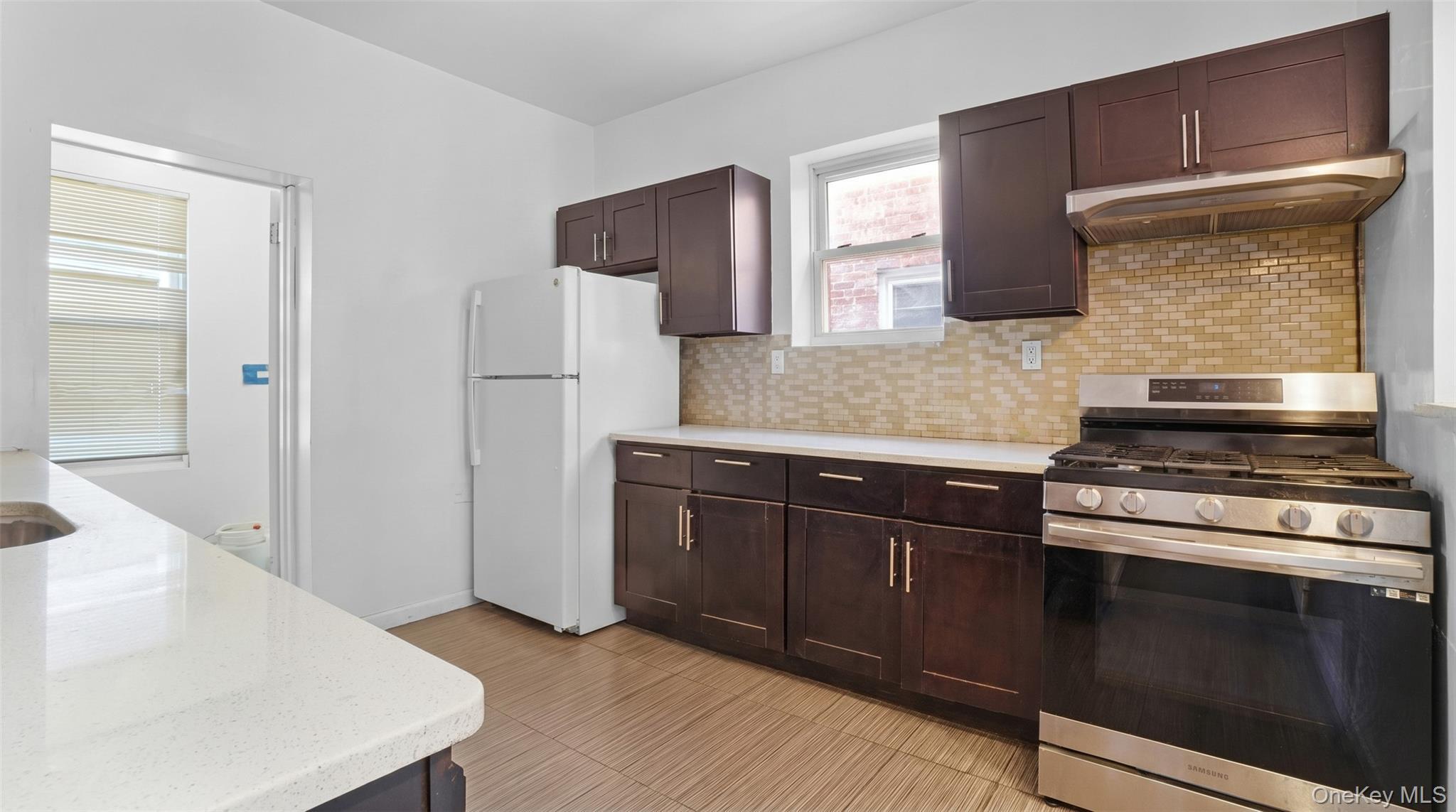 Single Family 225th Bronx, NY 10466, MLS-1010692-21