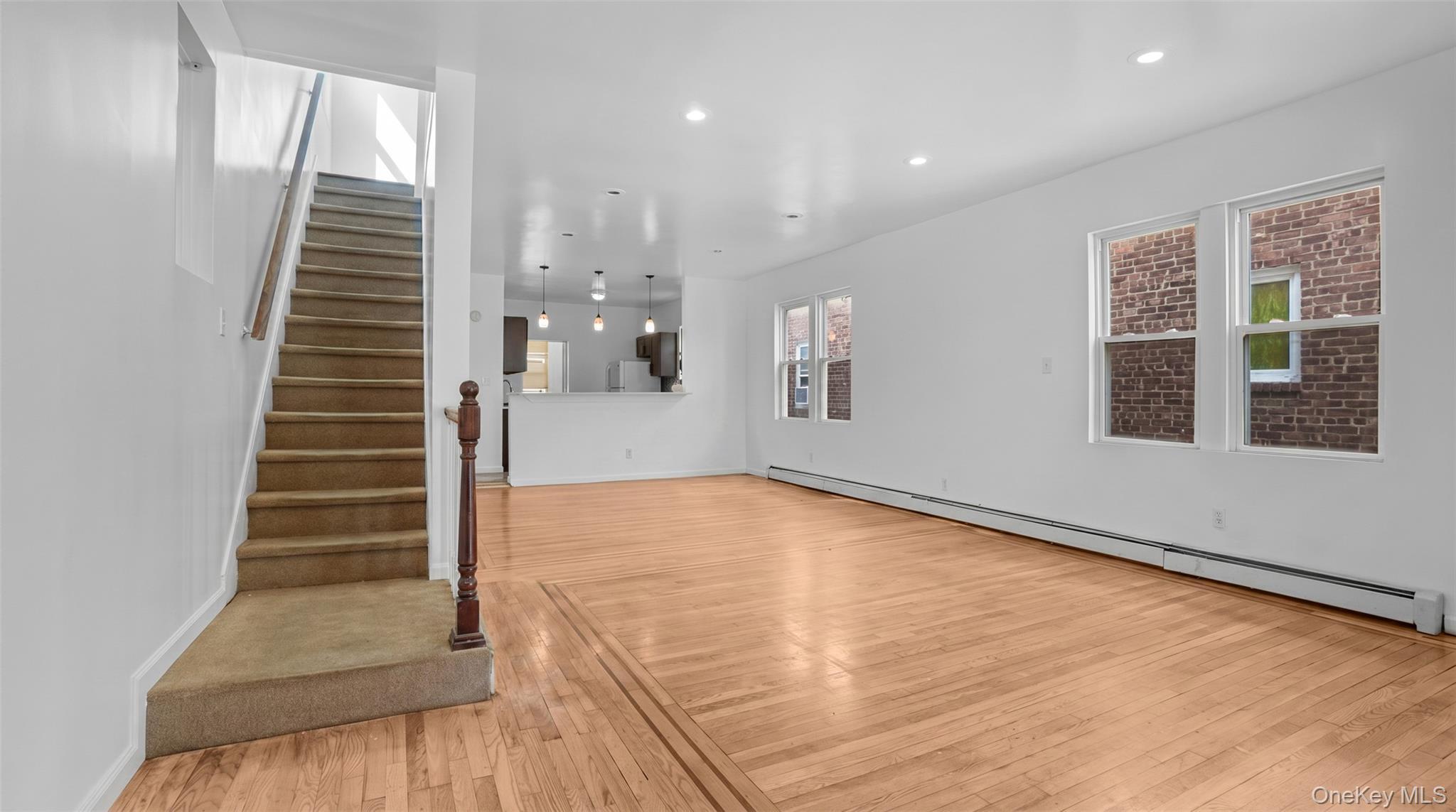 Single Family 225th Bronx, NY 10466, MLS-1010692-3