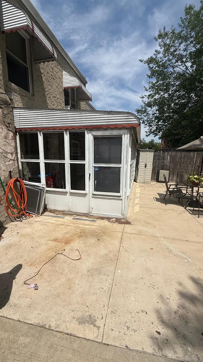 Single Family Dumont Queens, NY 11417, MLS-1010744-17