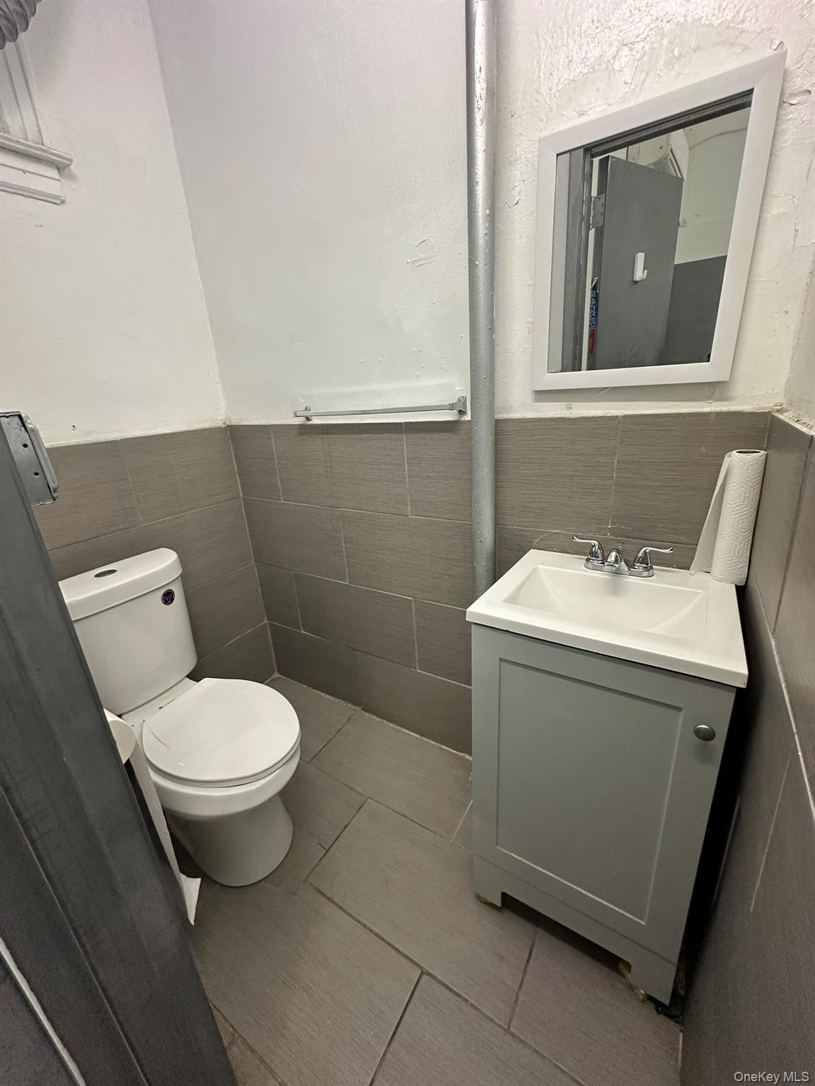 Commercial Lease 48th  Queens, NY 11377, MLS-1010754-2