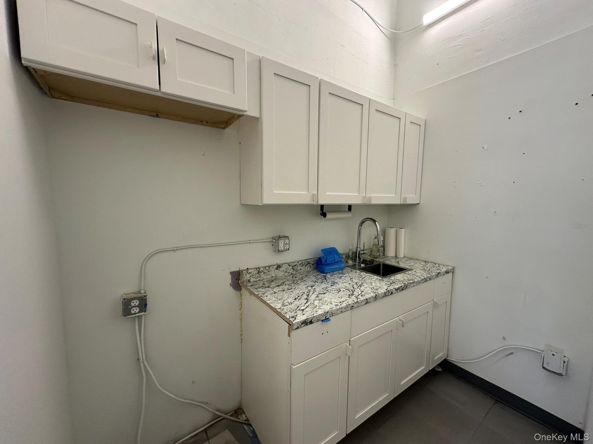 Commercial Lease 48th  Queens, NY 11377, MLS-1010754-4