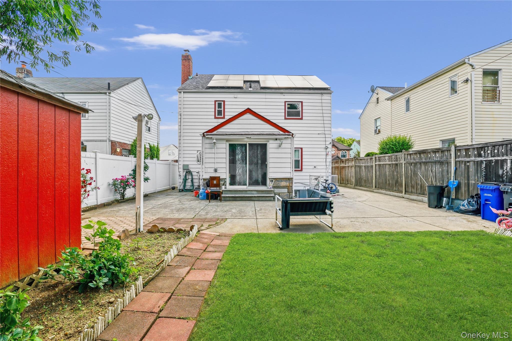 Single Family 252nd Street  Queens, NY 11426, MLS-1010788-18