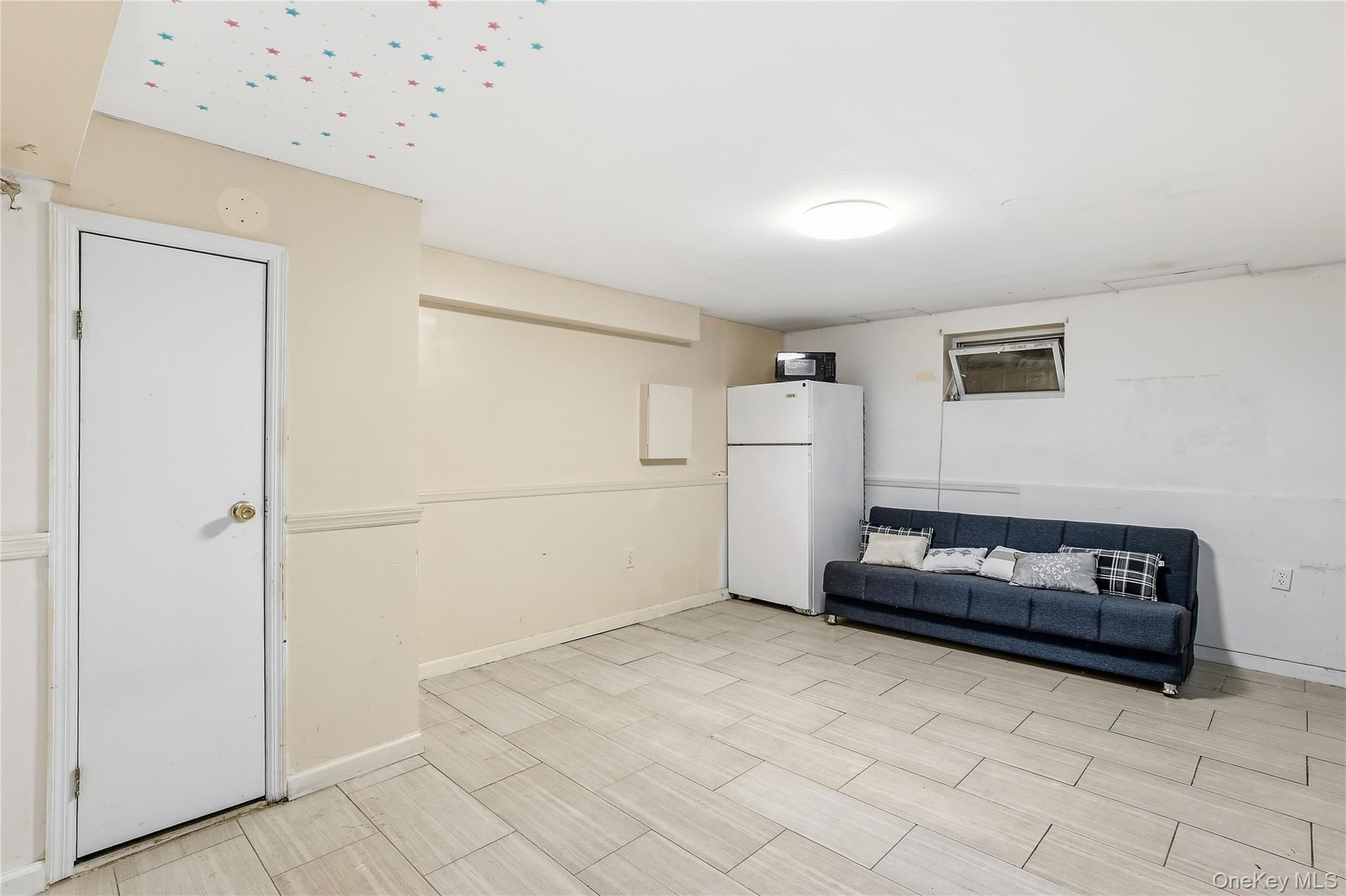 Single Family 252nd Street  Queens, NY 11426, MLS-1010788-20