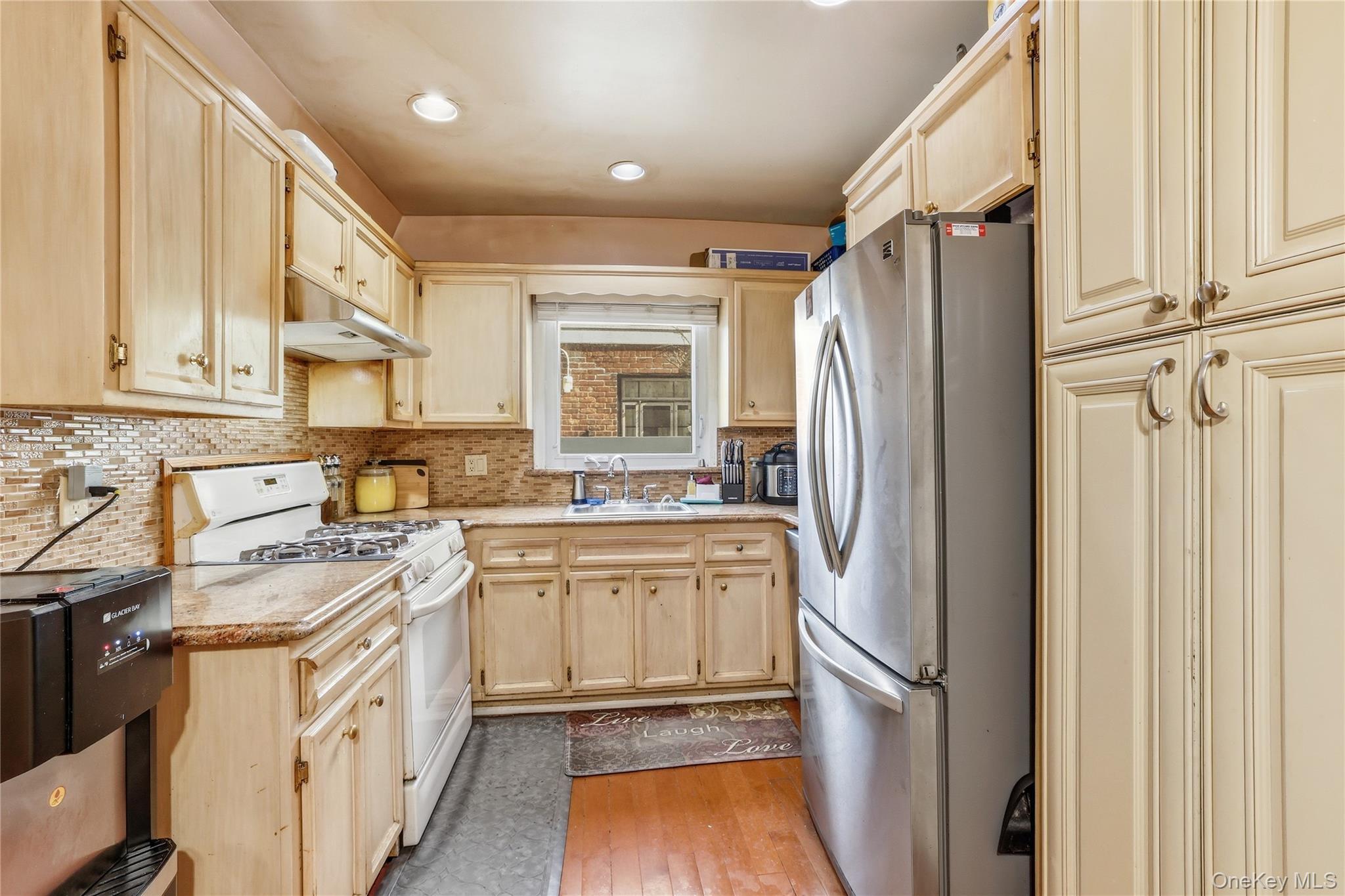 Single Family 252nd Street  Queens, NY 11426, MLS-1010788-8