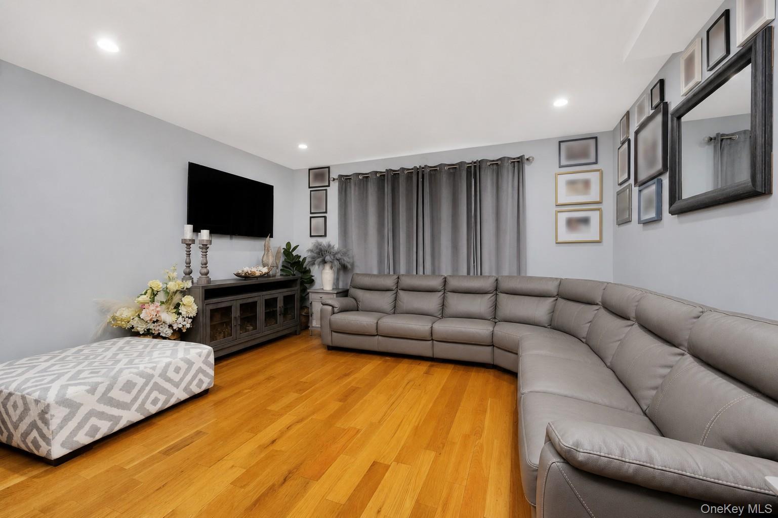 Single Family 104th Road  Queens, NY 11433, MLS-1010794-17