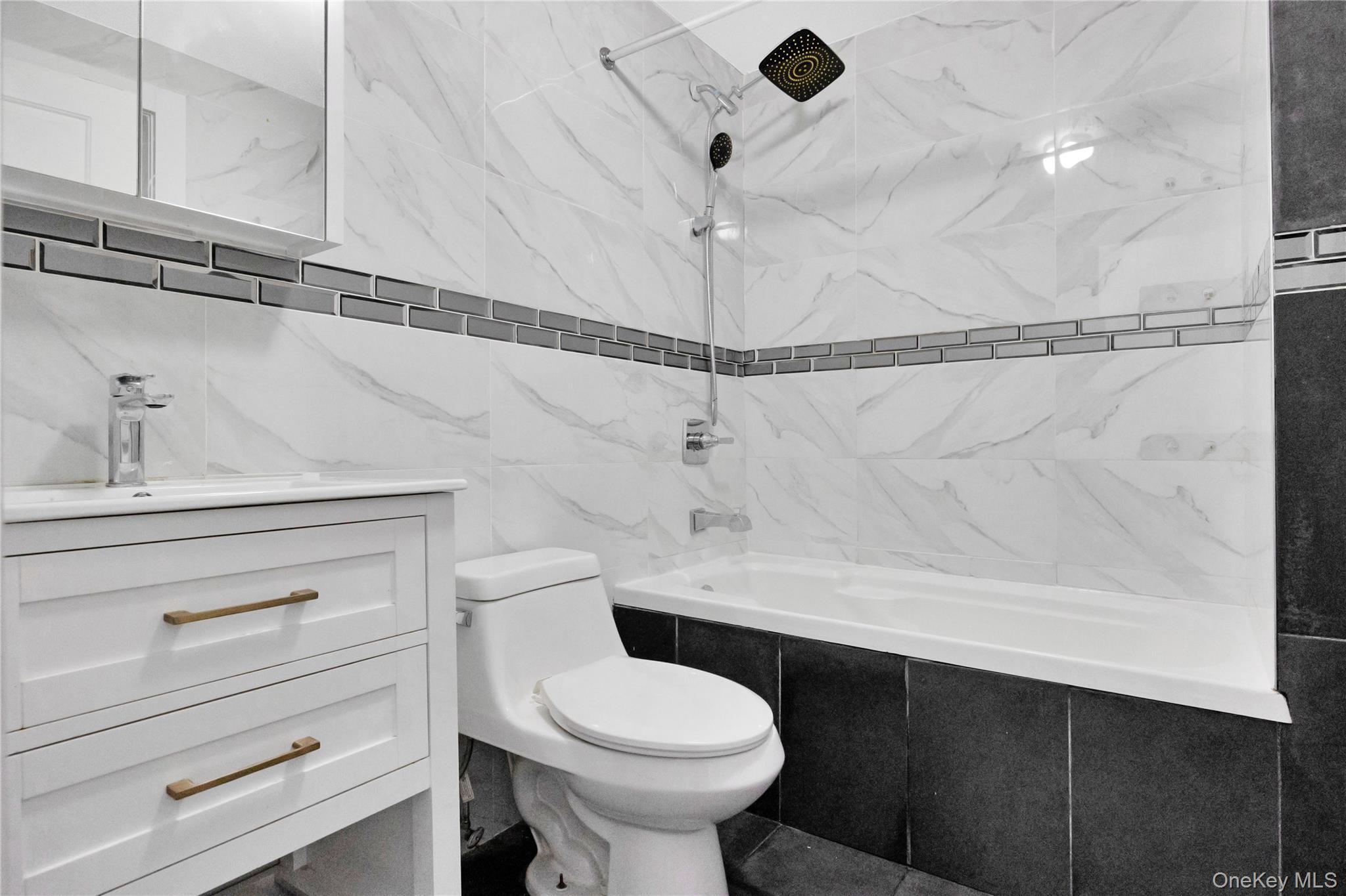 Single Family 104th Road  Queens, NY 11433, MLS-1010794-7