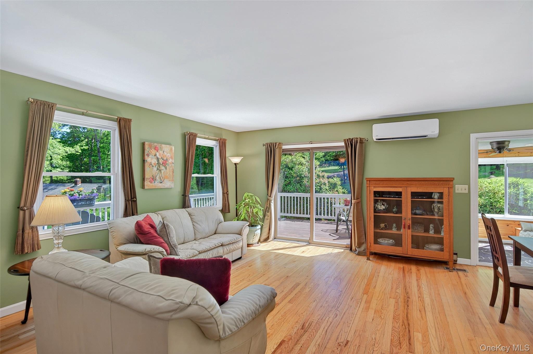 Single Family Dick Finn New Fairfield Ct Out Of Area, NY 06812, MLS-1010853-13
