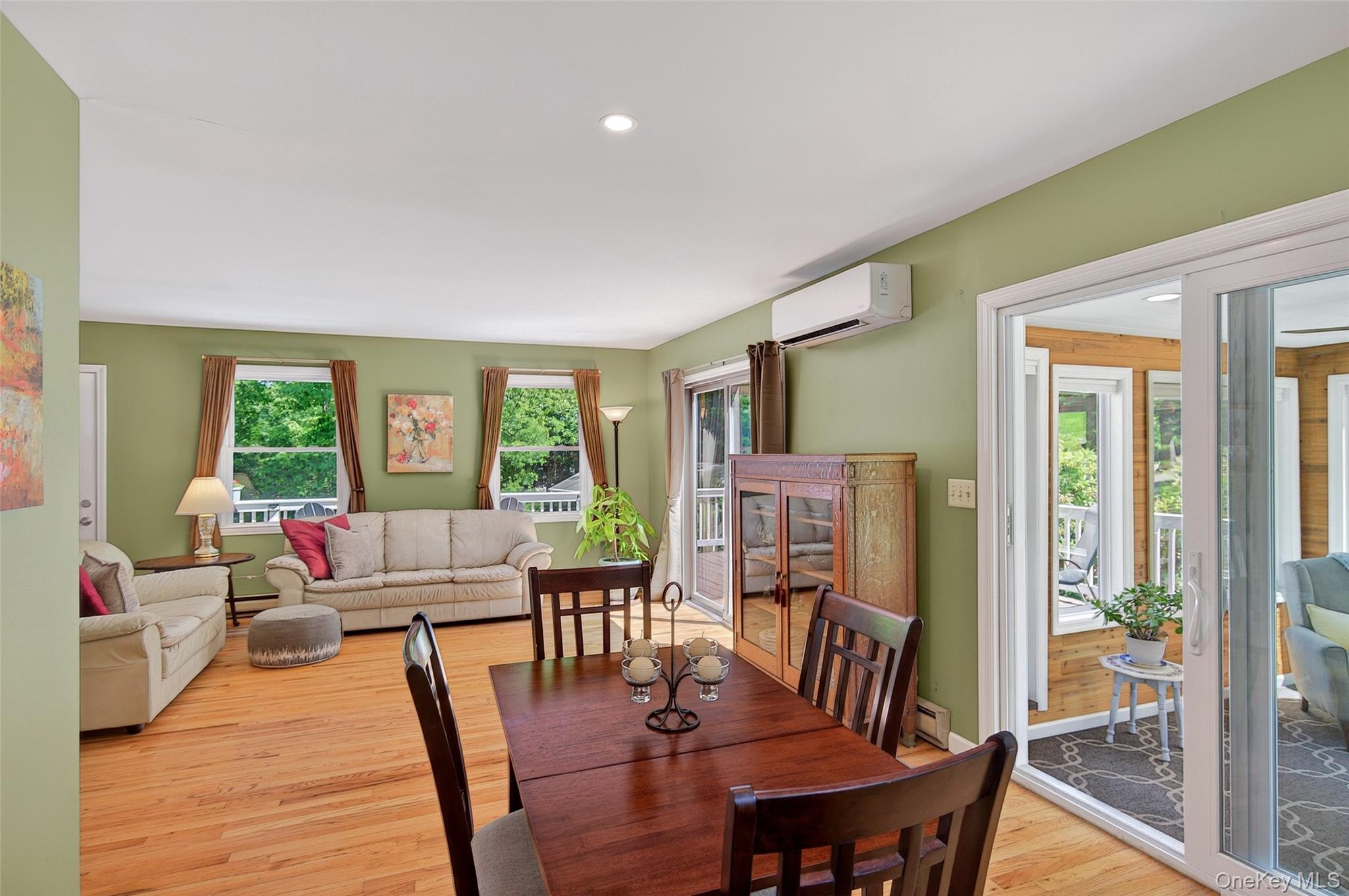 Single Family Dick Finn New Fairfield Ct Out Of Area, NY 06812, MLS-1010853-18