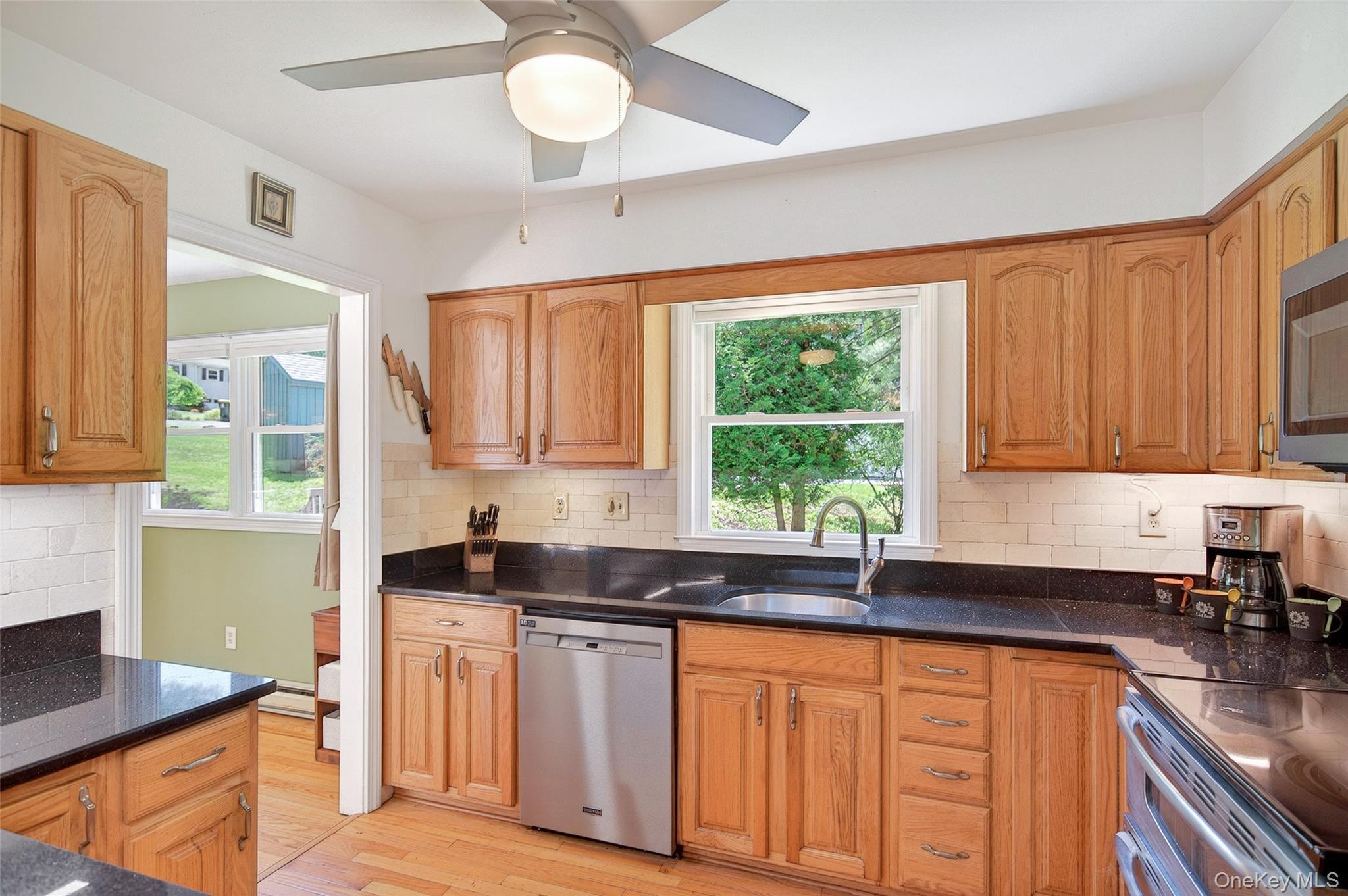 Single Family Dick Finn New Fairfield Ct Out Of Area, NY 06812, MLS-1010853-22