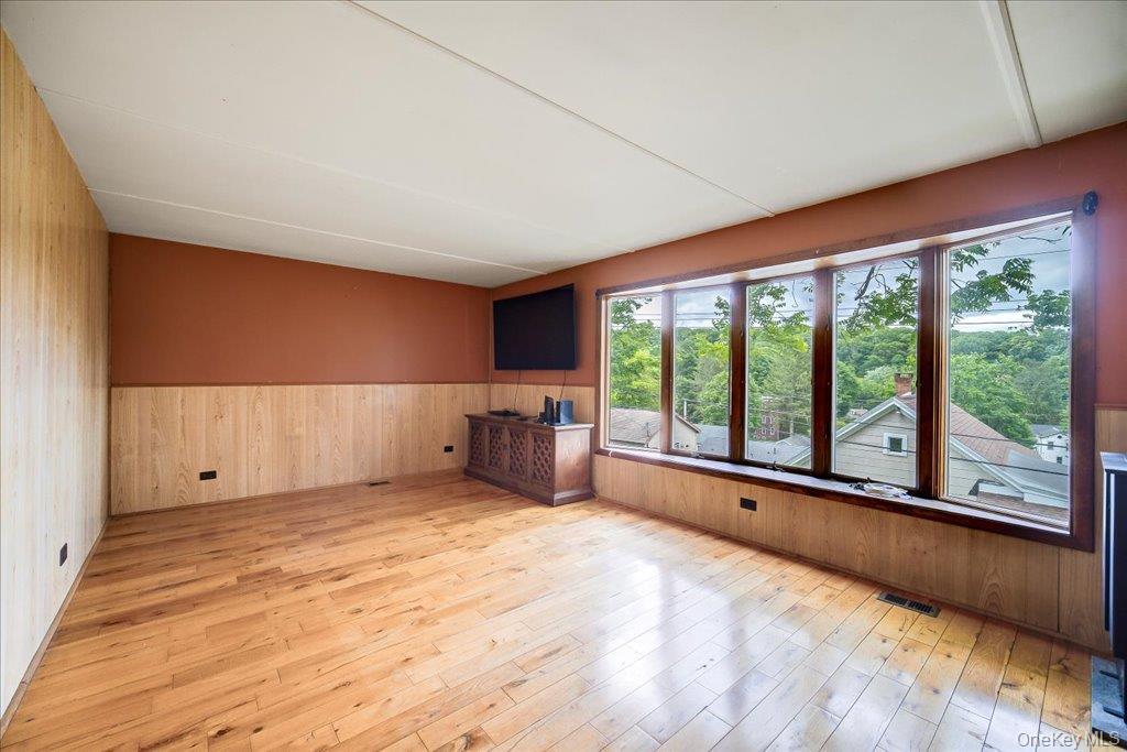 Single Family Moore Street Ulster County, NY 12401, MLS-1010862-10
