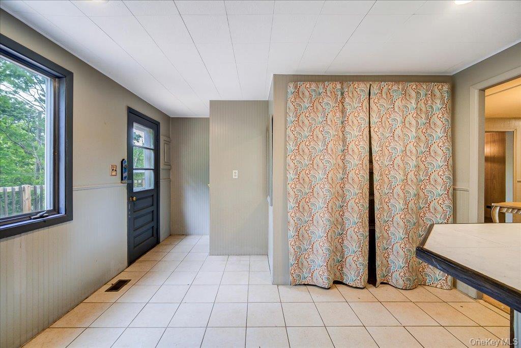 Single Family Moore Street Ulster County, NY 12401, MLS-1010862-18