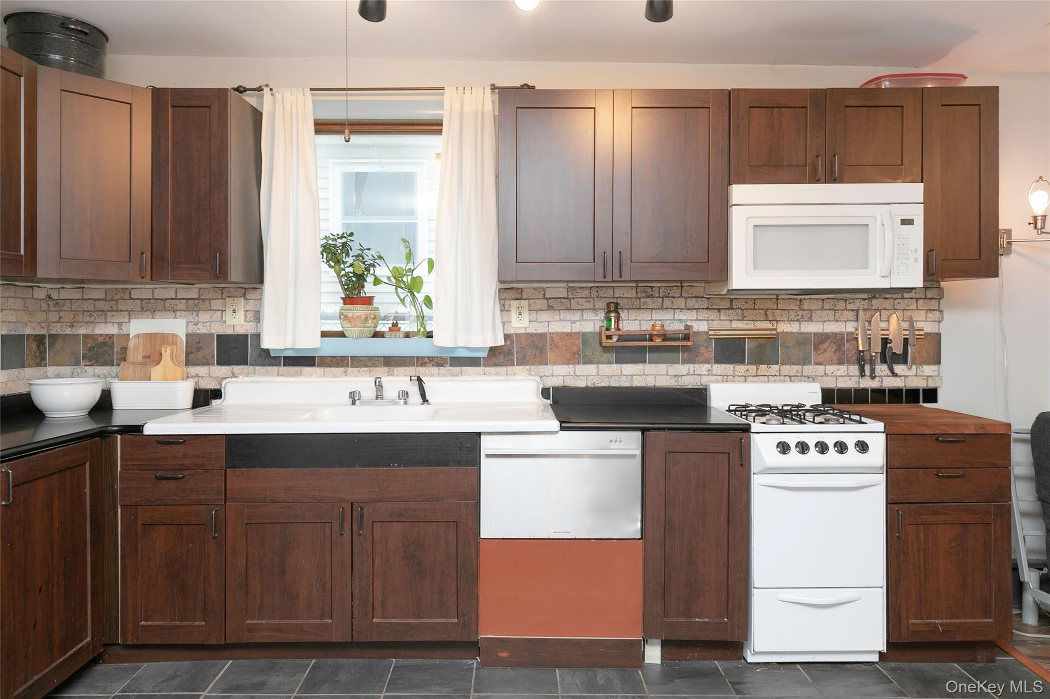 Single Family Tier  Bronx, NY 10464, MLS-1010881-12