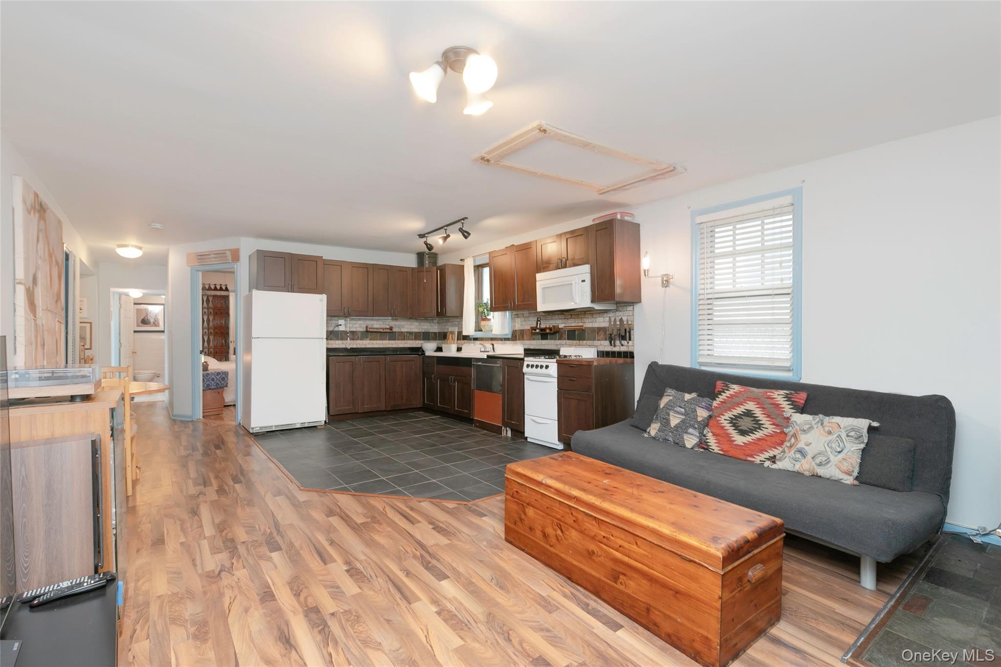 Single Family Tier  Bronx, NY 10464, MLS-1010881-9