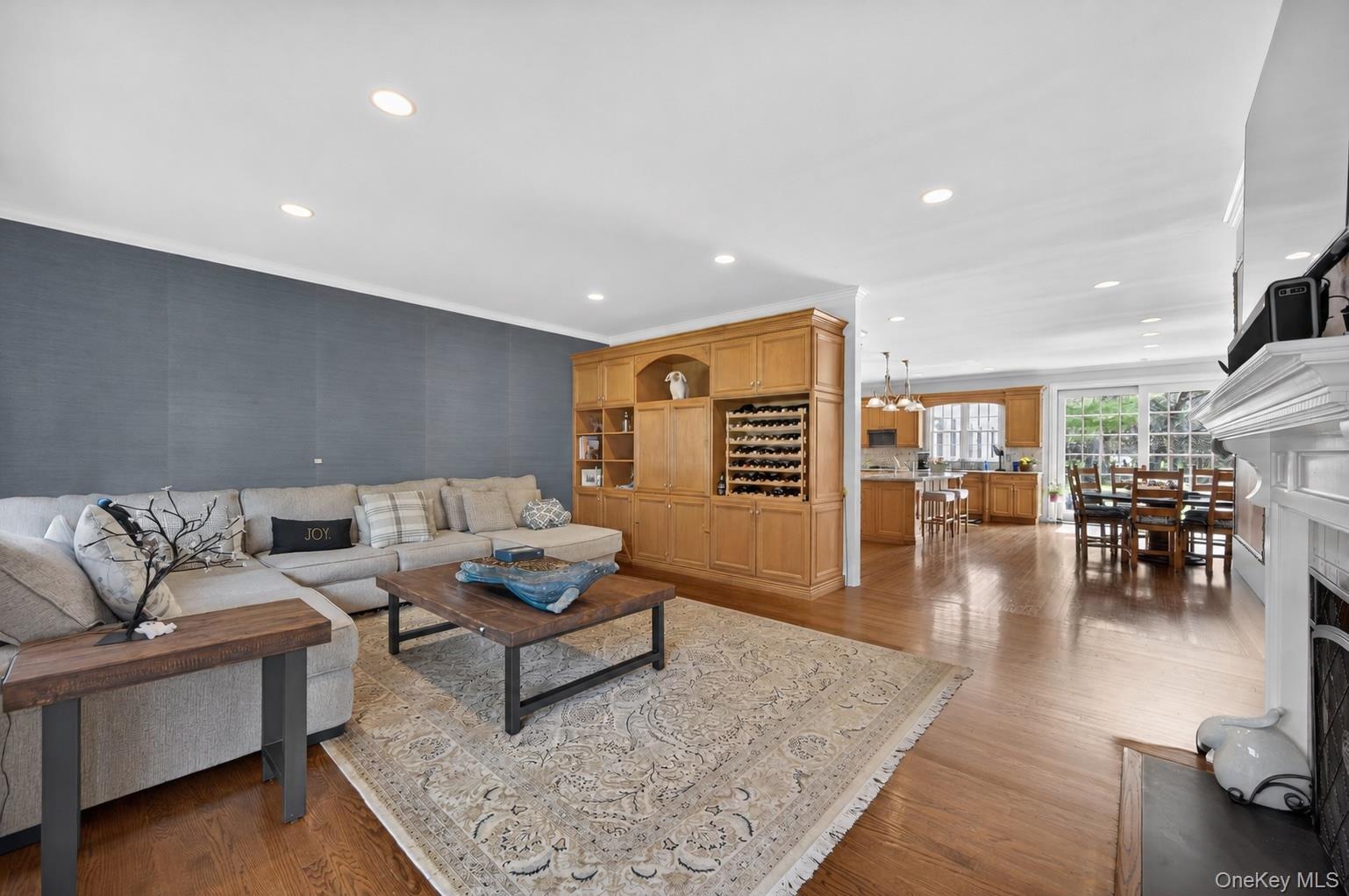 Single Family Muttontown Road Nassau County, NY 11791, MLS-1010916-14