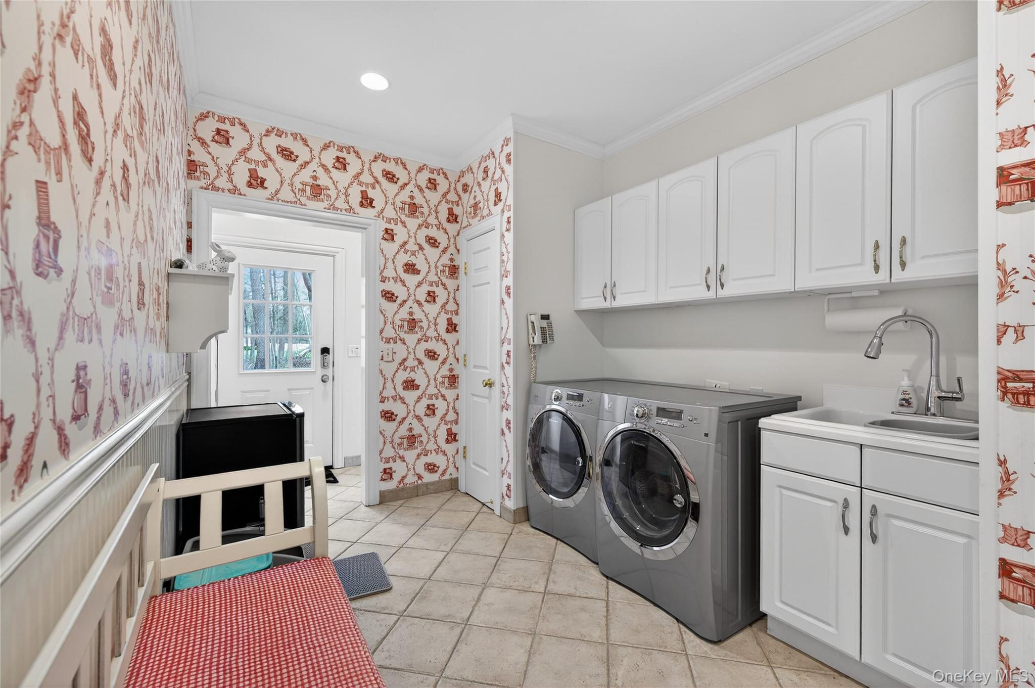 Single Family Muttontown Road Nassau County, NY 11791, MLS-1010916-16