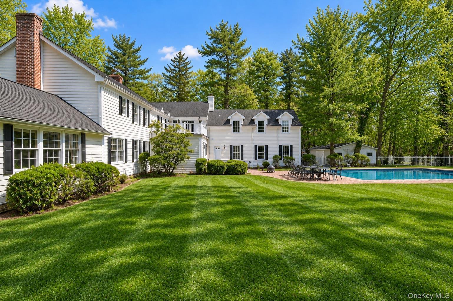 Single Family Muttontown Road Nassau County, NY 11791, MLS-1010916-35