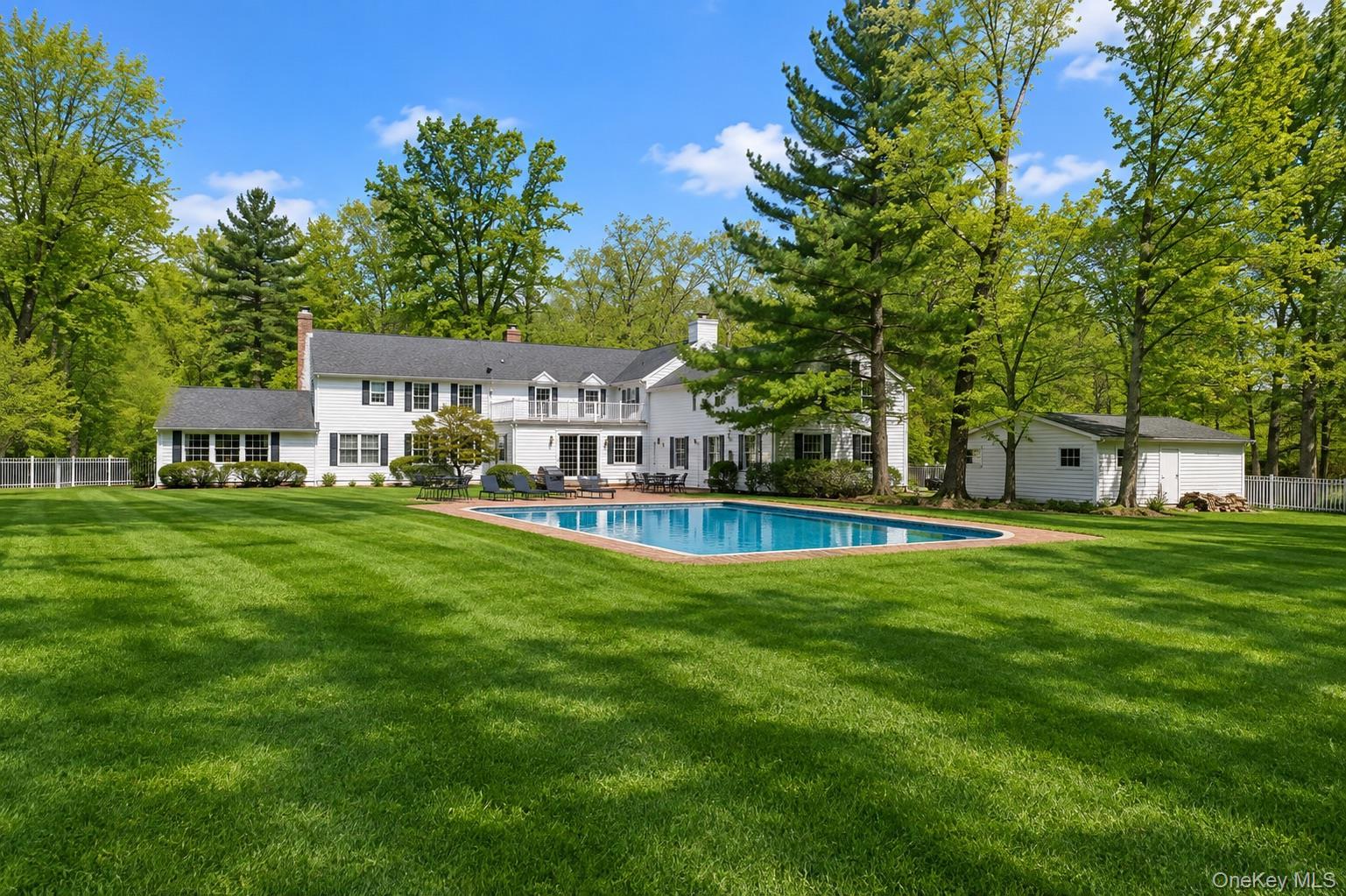 Single Family Muttontown Road Nassau County, NY 11791, MLS-1010916-36