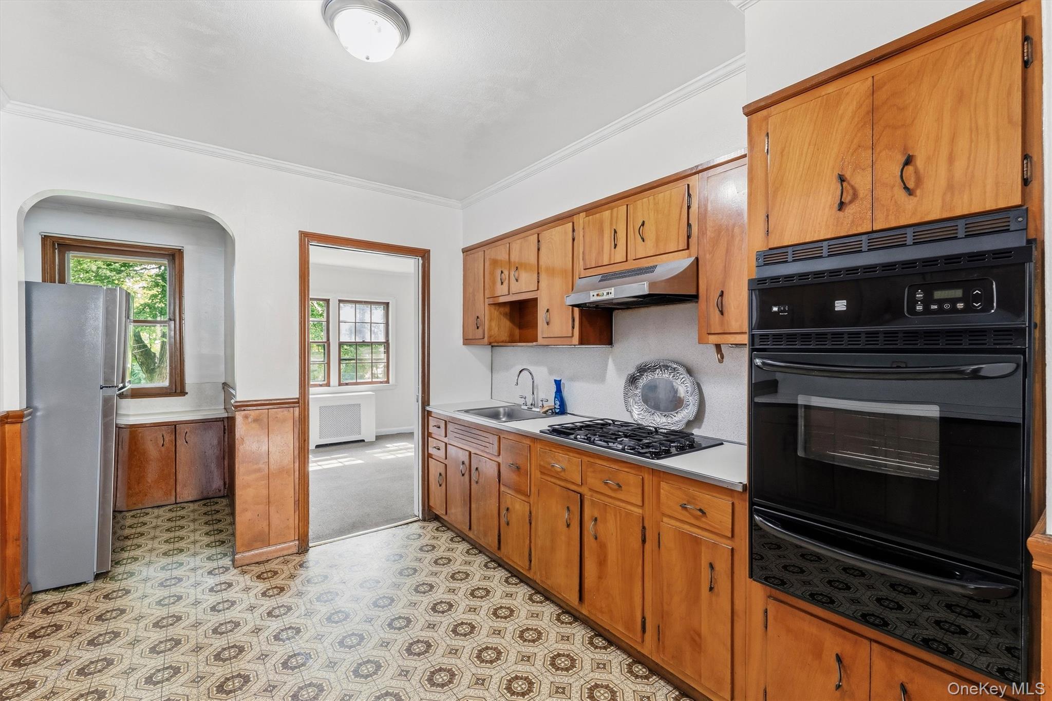 Single Family Vireo Avenue  Bronx, NY 10470, MLS-1010925-10