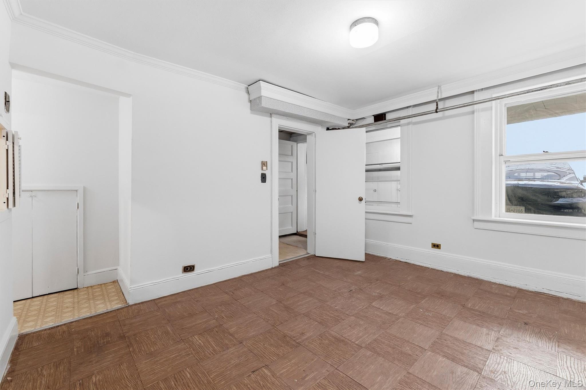 Single Family Vireo Avenue  Bronx, NY 10470, MLS-1010925-25