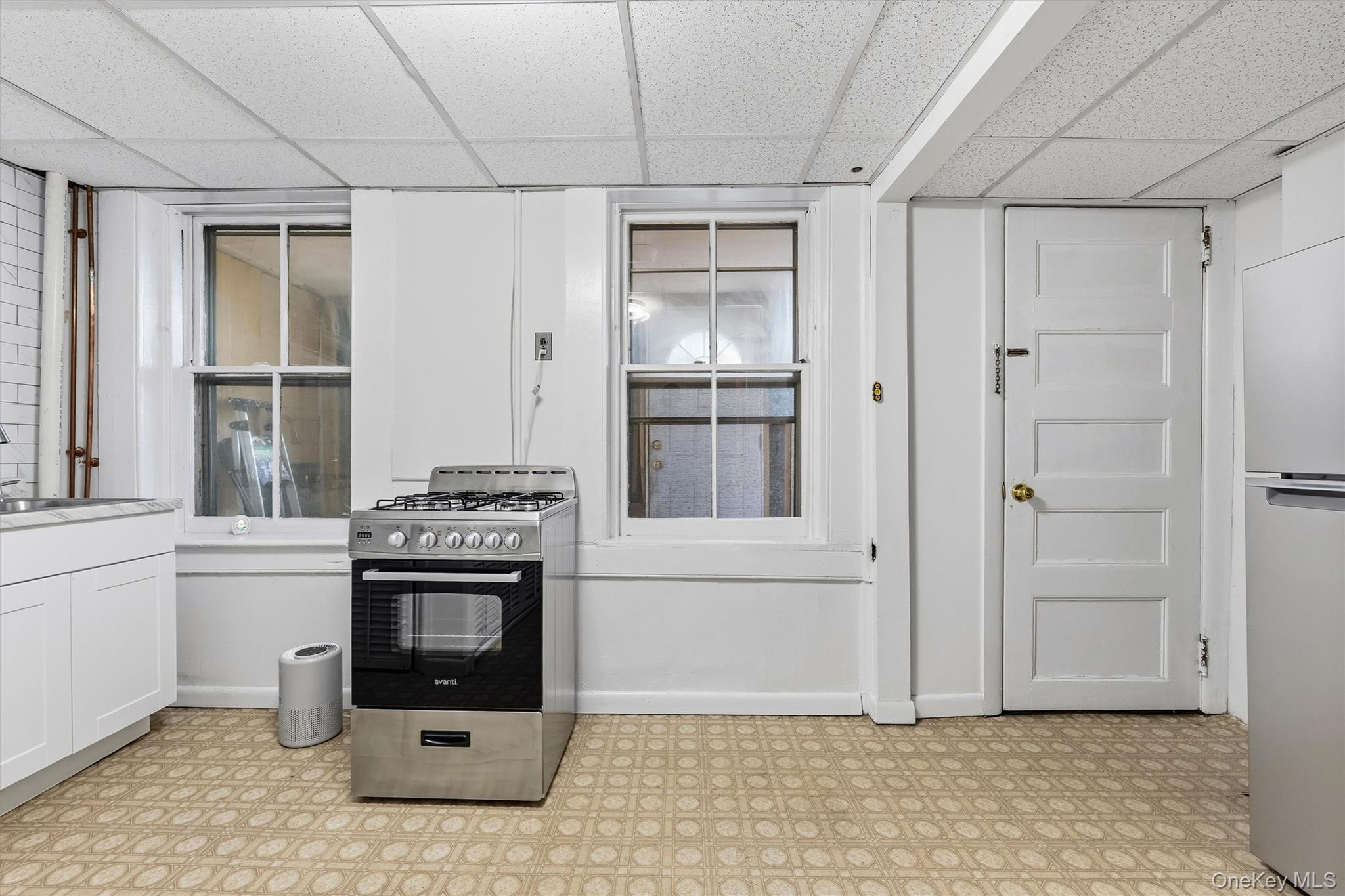 Single Family Vireo Avenue  Bronx, NY 10470, MLS-1010925-26