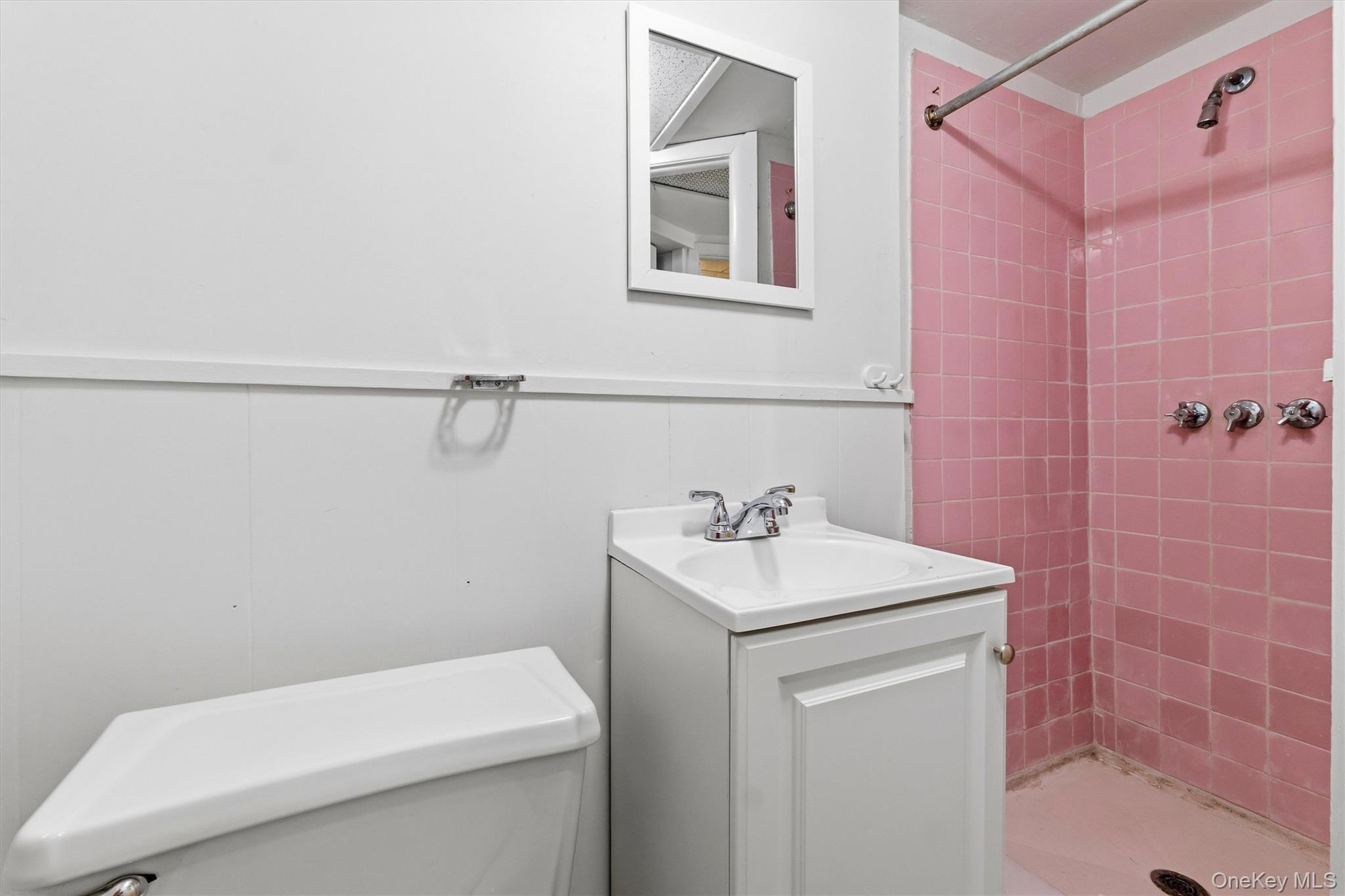 Single Family Vireo Avenue  Bronx, NY 10470, MLS-1010925-33