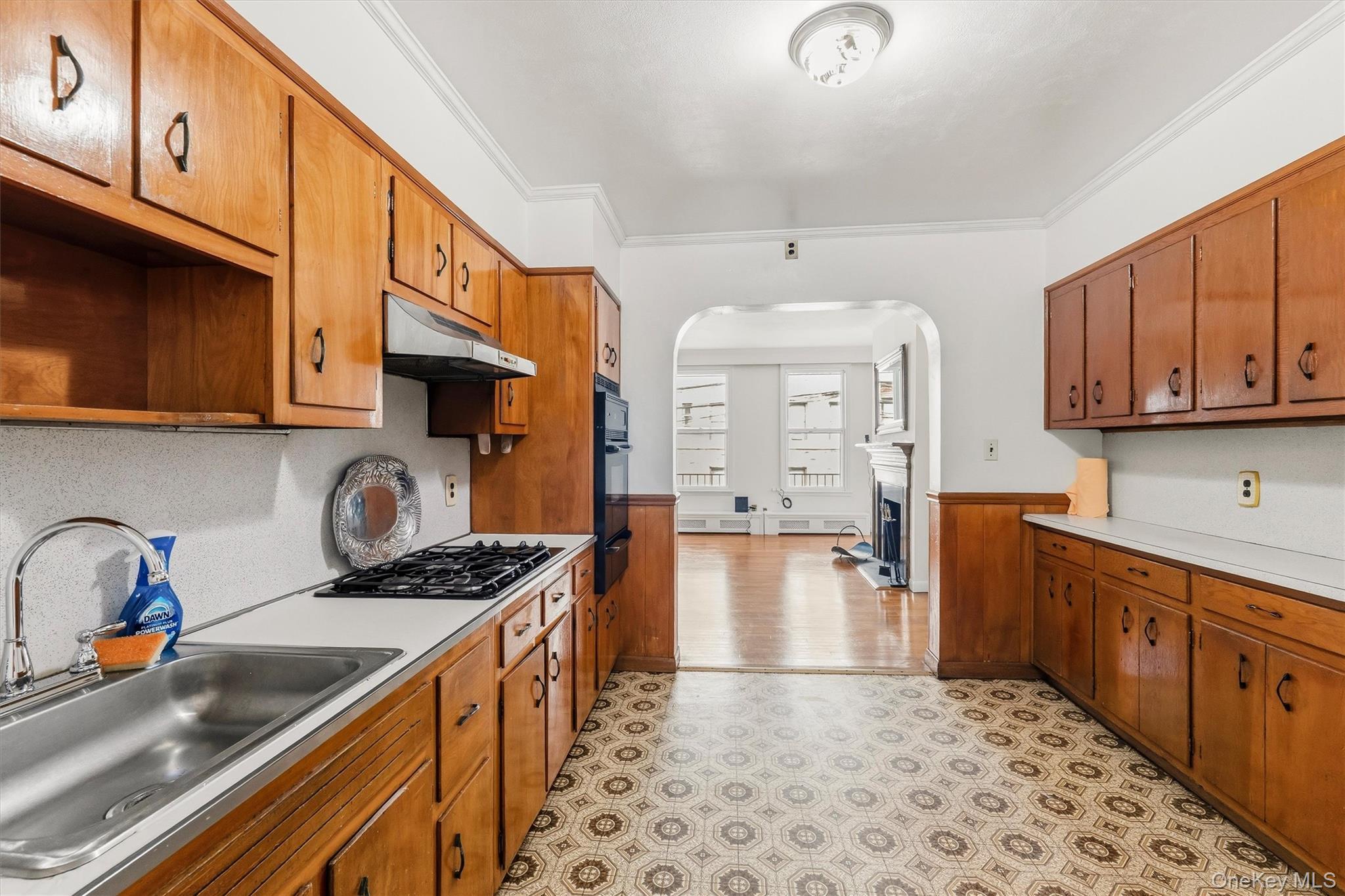 Single Family Vireo Avenue  Bronx, NY 10470, MLS-1010925-8