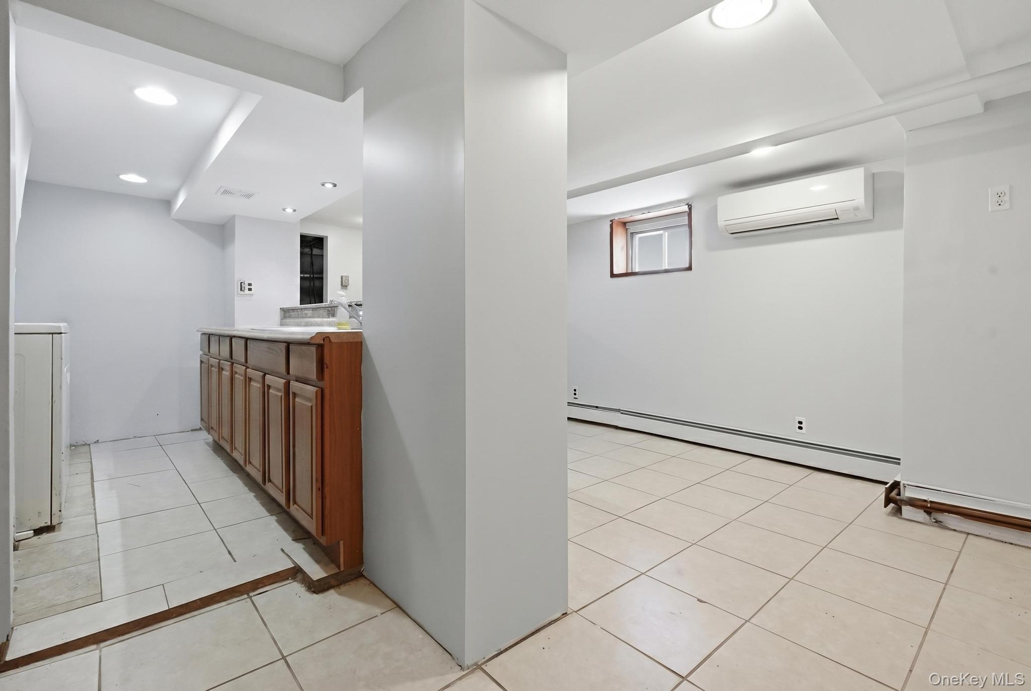 Single Family Winchester Queens, NY 11428, MLS-1010928-13