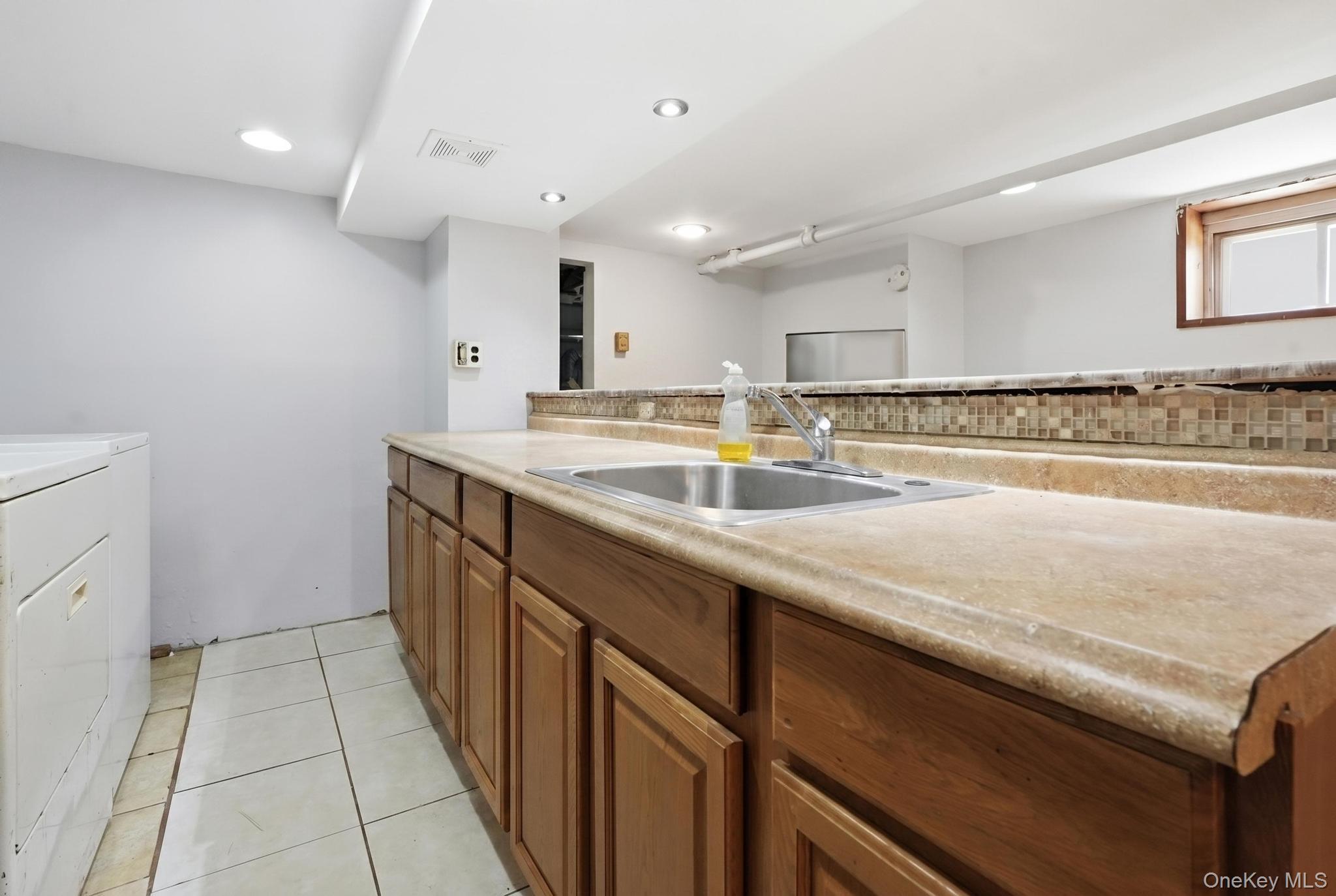 Single Family Winchester Queens, NY 11428, MLS-1010928-14