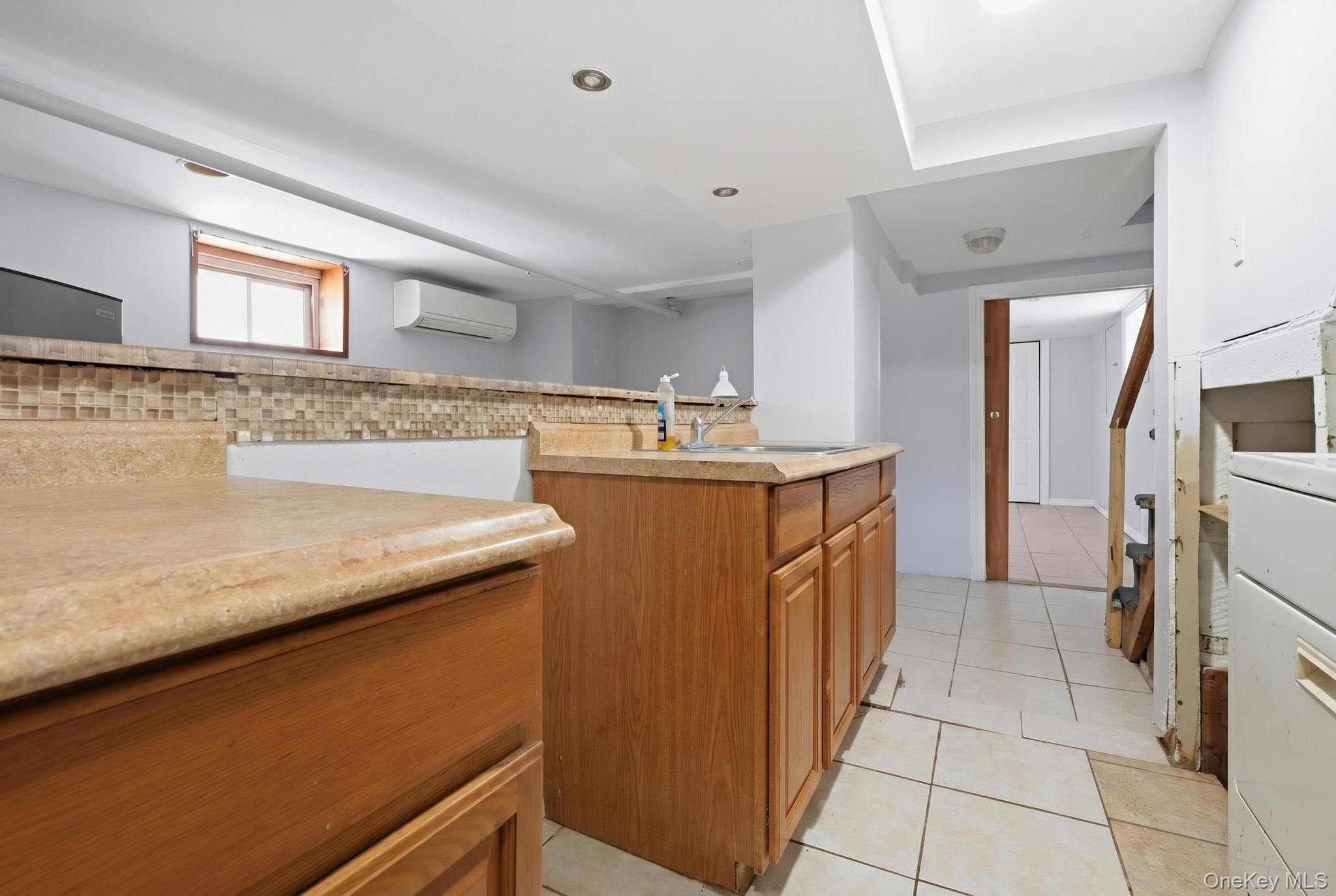 Single Family Winchester Queens, NY 11428, MLS-1010928-16