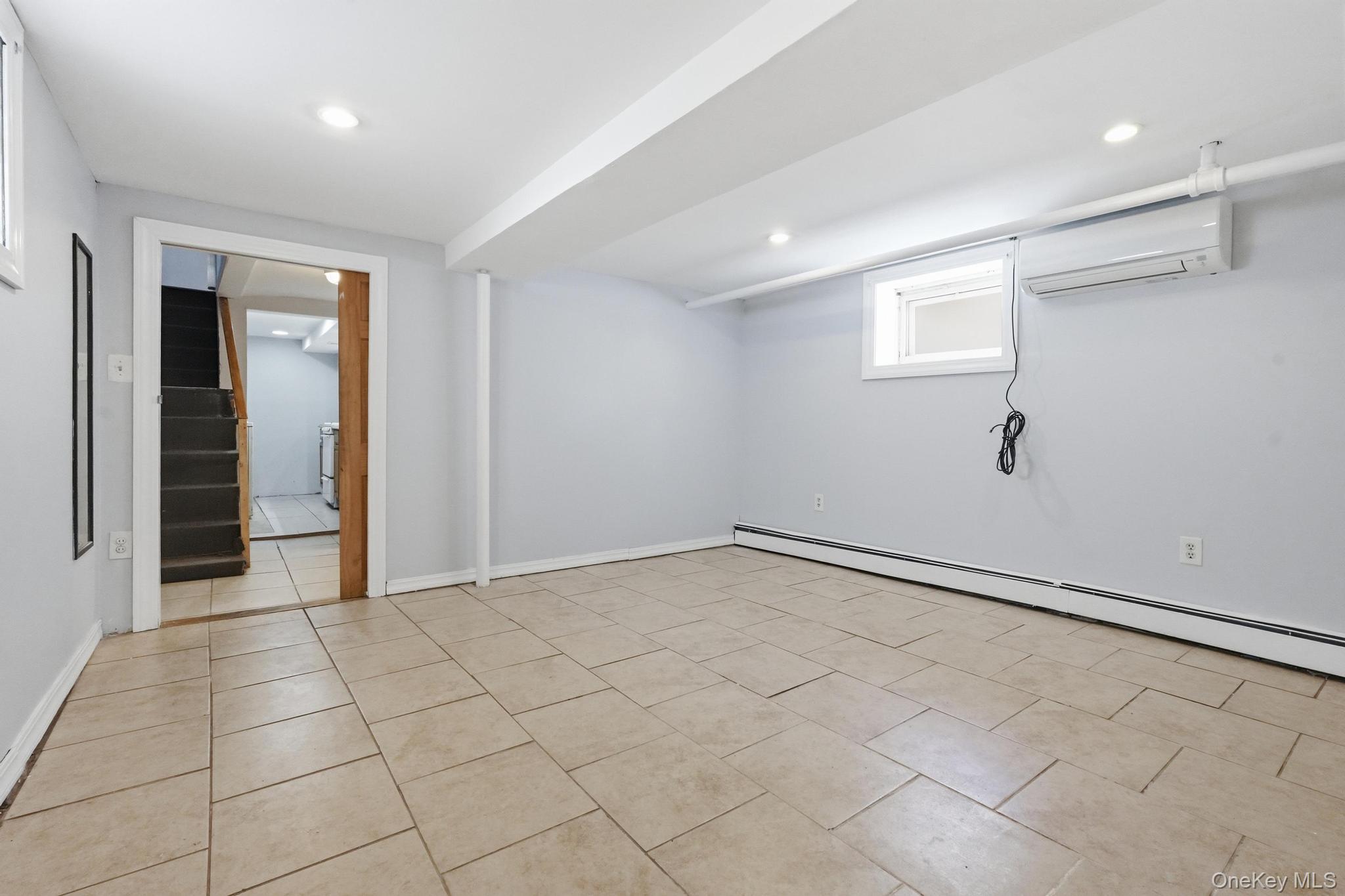 Single Family Winchester Queens, NY 11428, MLS-1010928-31
