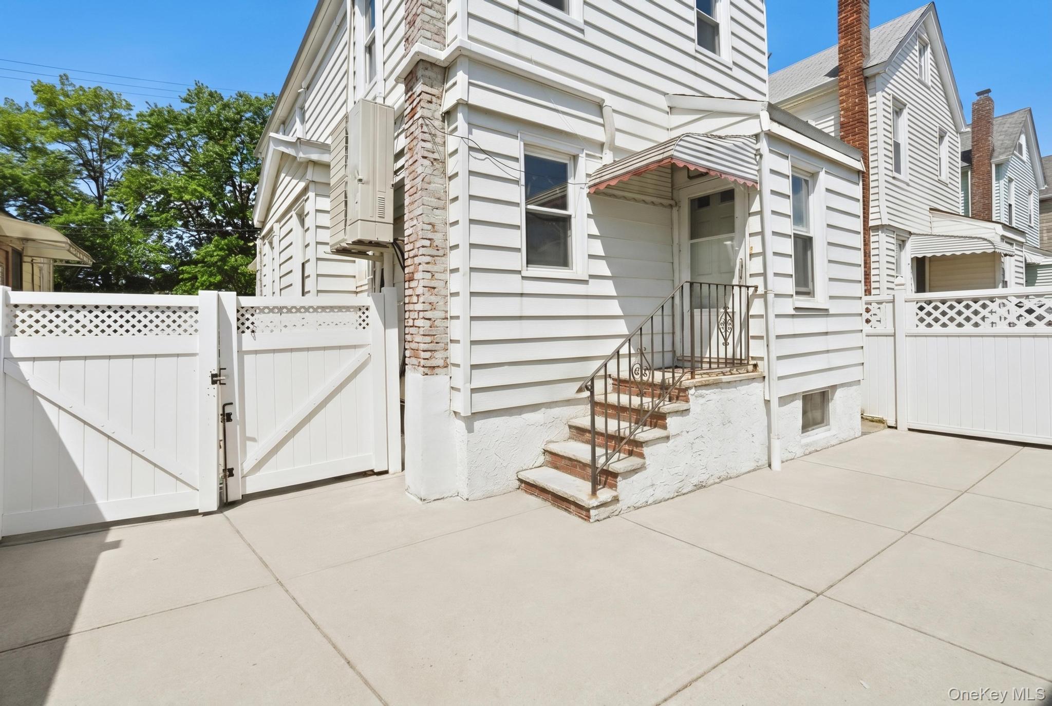 Single Family Winchester Queens, NY 11428, MLS-1010928-5