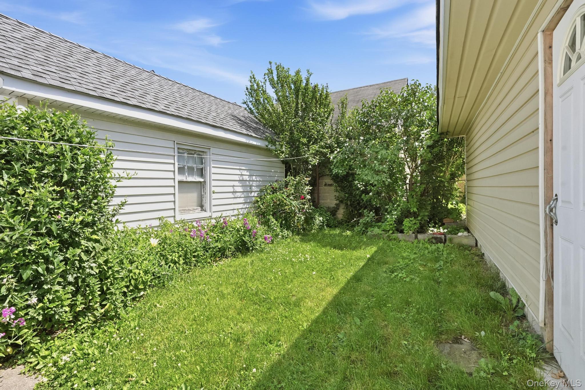 Single Family Winchester Queens, NY 11428, MLS-1010928-8