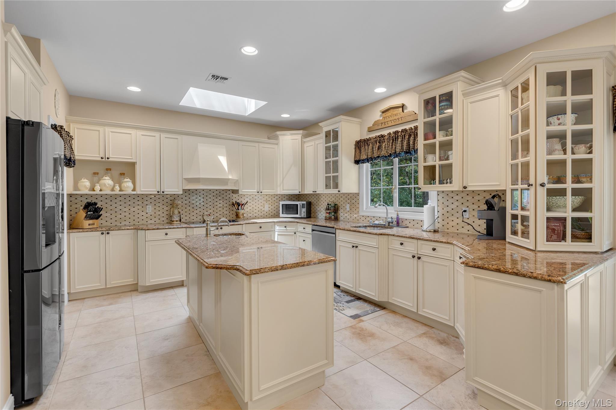 Single Family Landing Lane  Suffolk County, NY 11933, MLS-1010933-7