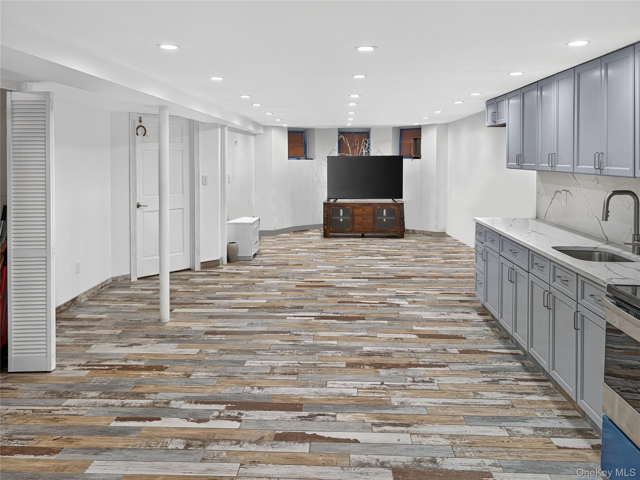 Single Family 61st Queens, NY 11385, MLS-1010993-2