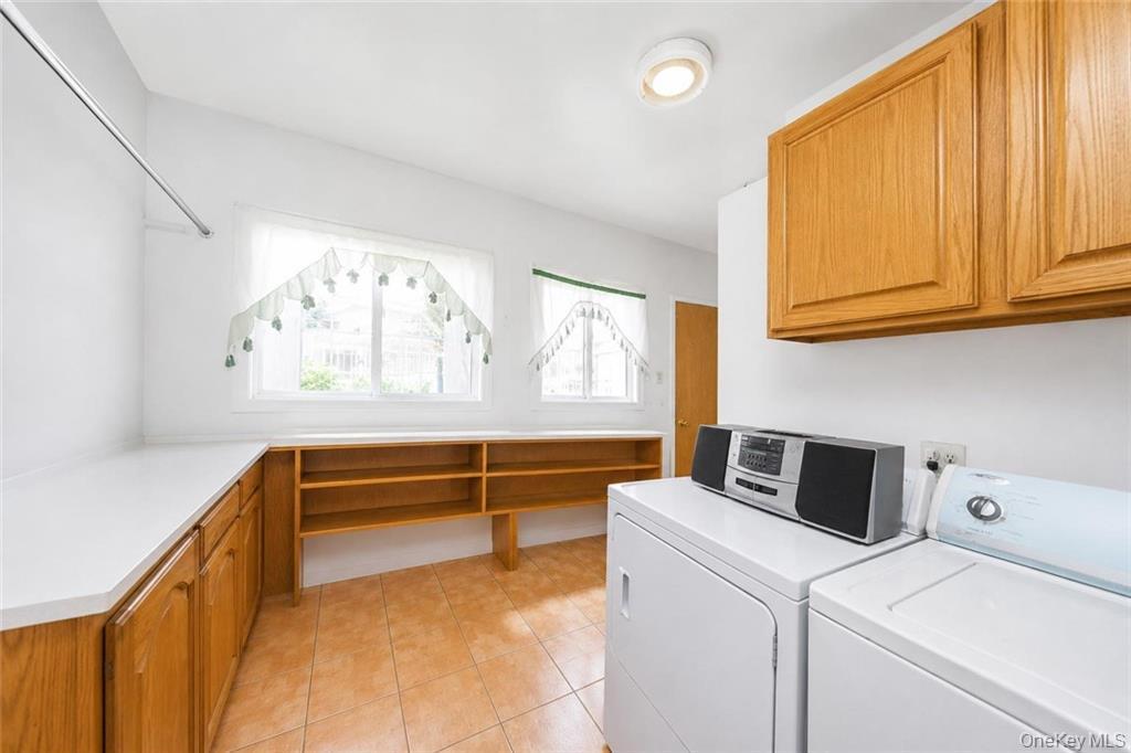 Single Family Forbell Brooklyn, NY 11208, MLS-1011011-10
