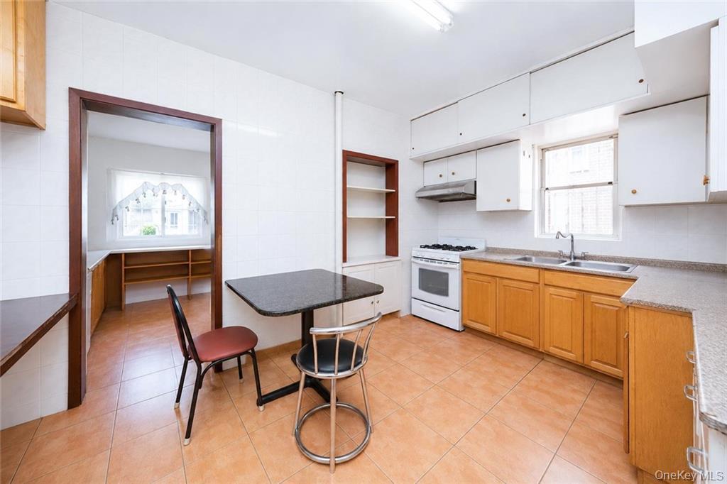 Single Family Forbell Brooklyn, NY 11208, MLS-1011011-8