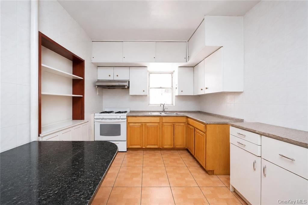 Single Family Forbell Brooklyn, NY 11208, MLS-1011011-9