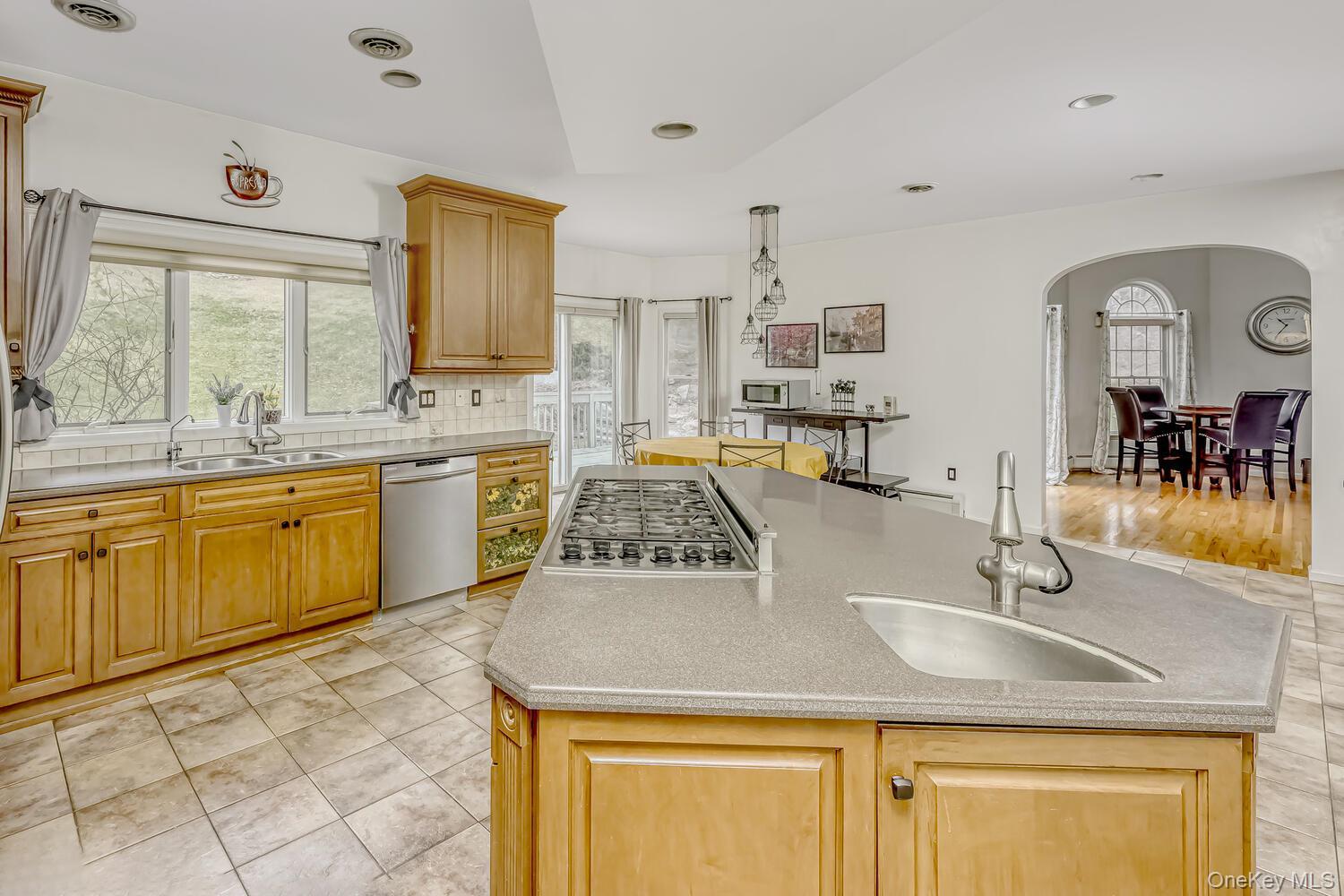 Single Family Golden Road Rockland County, NY 10901, MLS-1011051-18