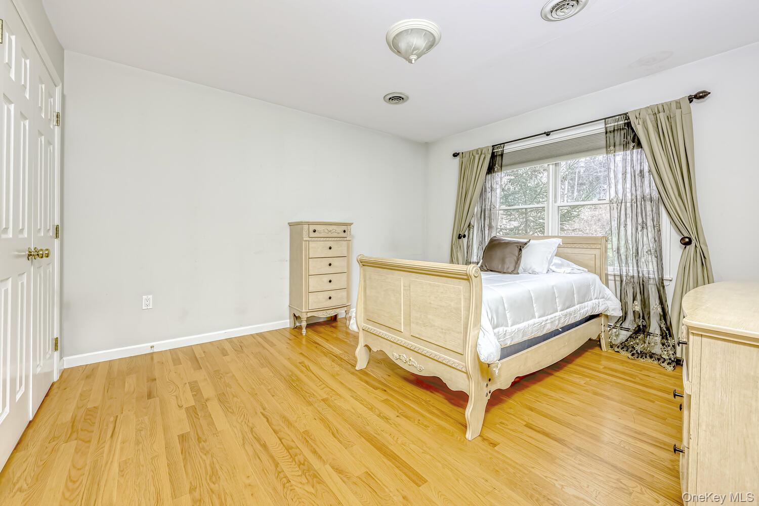 Single Family Golden Road Rockland County, NY 10901, MLS-1011051-23