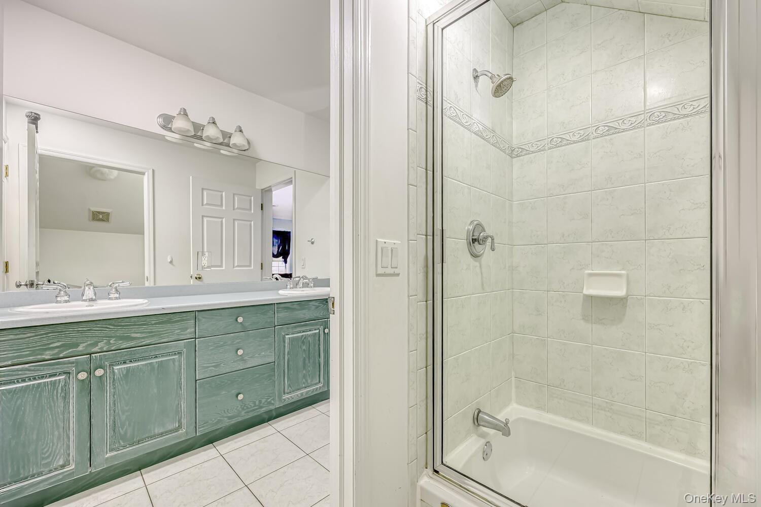 Single Family Golden Road Rockland County, NY 10901, MLS-1011051-25