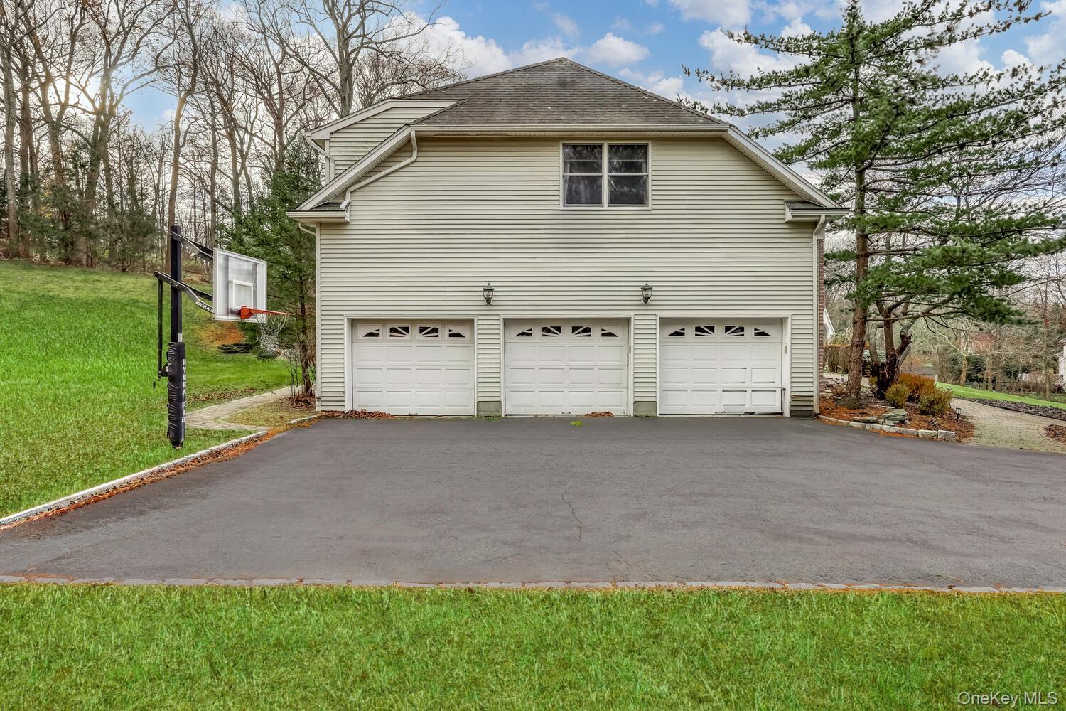 Single Family Golden Road Rockland County, NY 10901, MLS-1011051-4