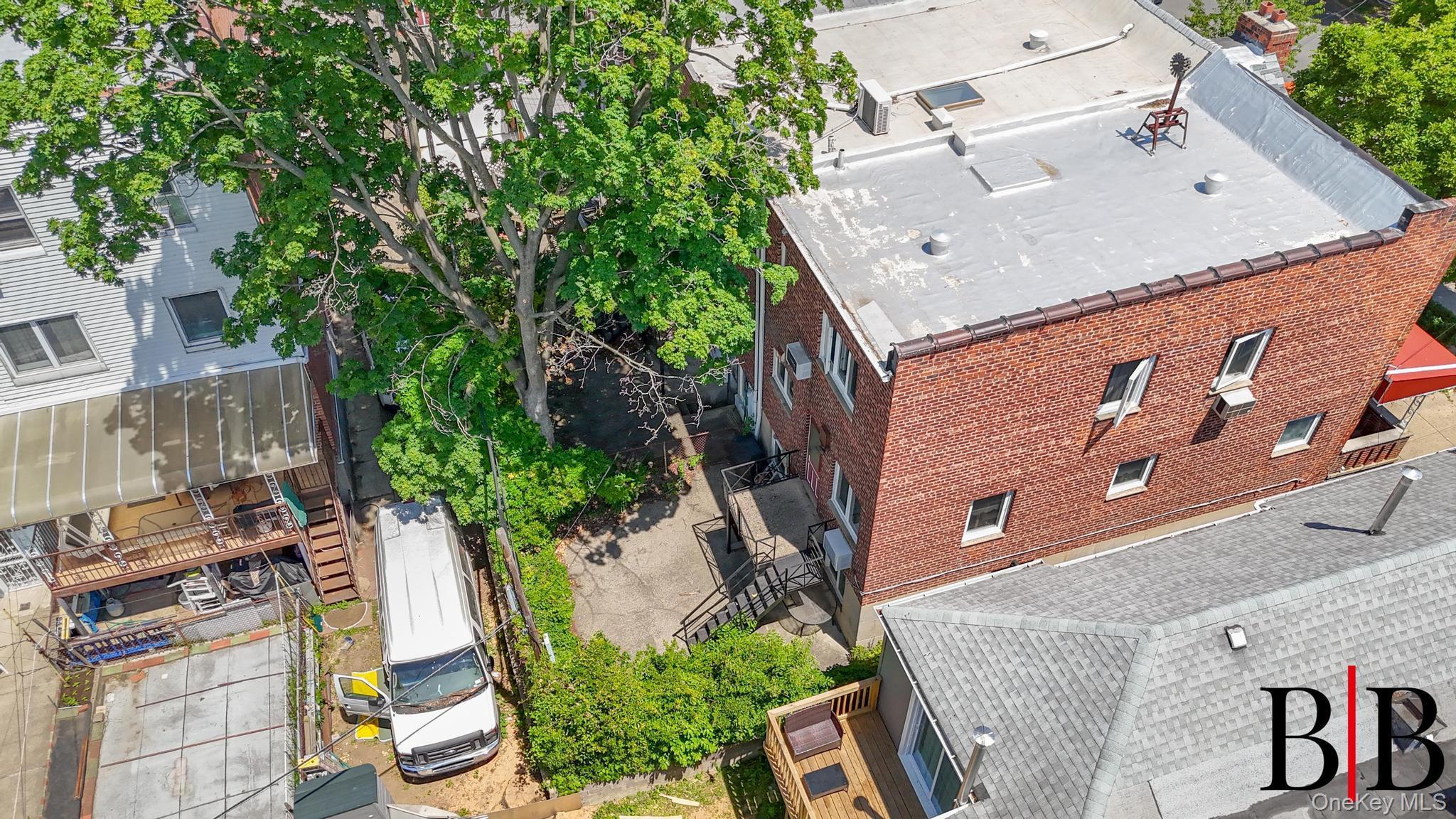 Single Family 28th  Brooklyn, NY 11235, MLS-1011070-27