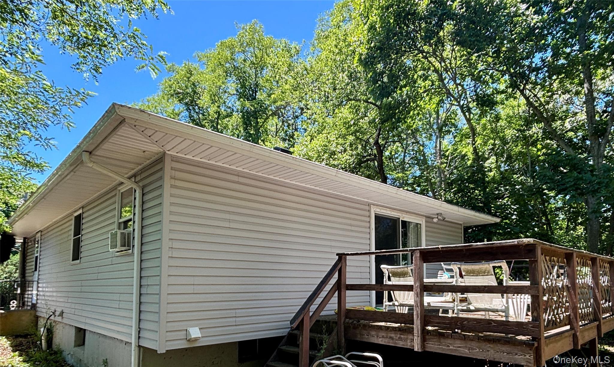 Single Family Wavecrest Drive Suffolk County, NY 11951, MLS-1011090-12