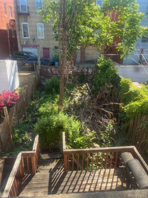 Single Family Fish  Bronx, NY 10469, MLS-1011102-2