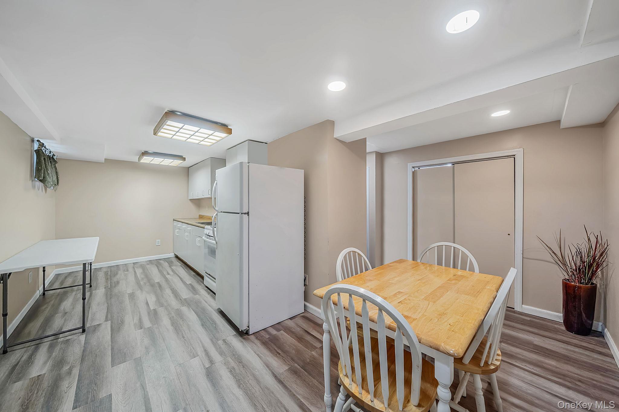 Single Family Curtis Drive  Suffolk County, NY 11789, MLS-1011128-27