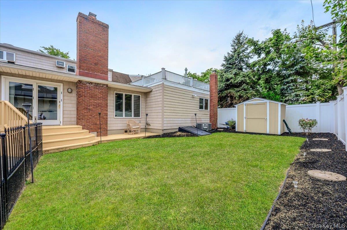 Single Family Edmore Lane  Suffolk County, NY 11795, MLS-1011134-36