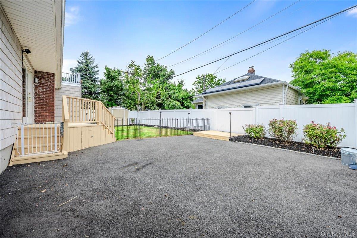 Single Family Edmore Lane  Suffolk County, NY 11795, MLS-1011134-43